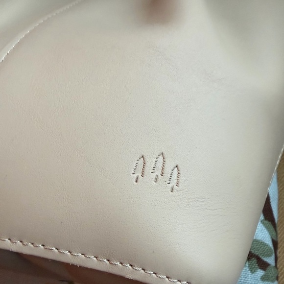 NWOT Portland Leather Large Devan - Picture 4 of 6